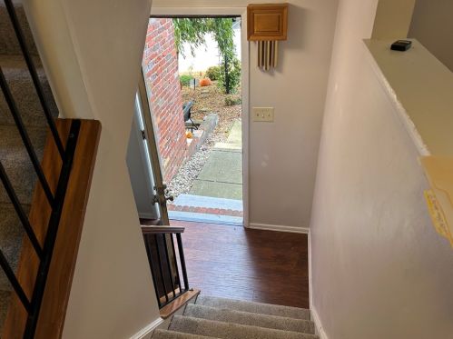 204 Glen Spring Cir, Canonsburg, PA 15317-2308