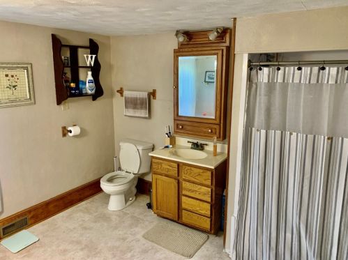 630 Broadford Rd, Connellsville PA  15425-6104 exterior