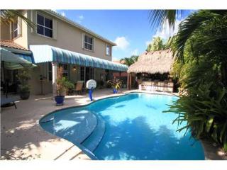 16301 60th Ter, Miami, FL 33193-5693