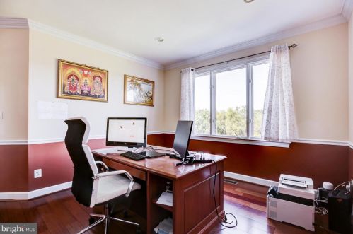 20405 Crimson Pl, Leesburg VA 20175-6362 exterior