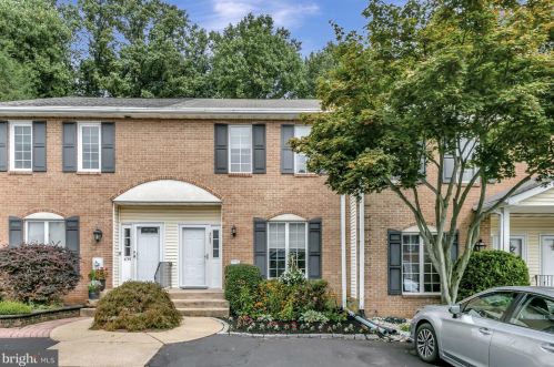 4753 Weatherhill Dr, Wilmington, DE 19808-1939