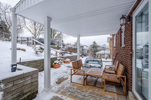 1041 Biltmore Ave, Pittsburgh PA 15216-2305 exterior