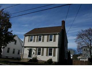 174 Canton St, Providence, RI 02908-4245