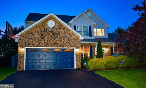 38 Crimson Dr, Norristown, PA 19401-1834