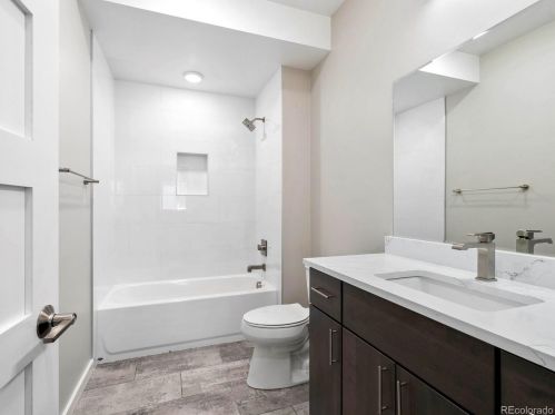 1140 Cook St, Denver CO 80205-5010 exterior