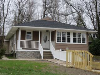29322 Armadale Ave, Willowick, OH 44092-2037