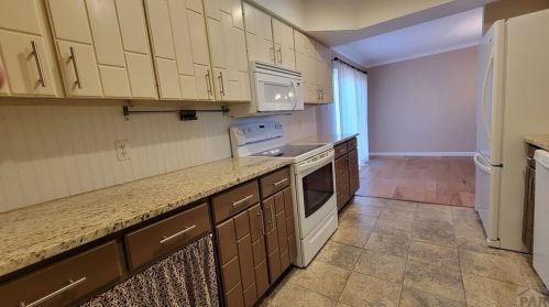 14 Villa Dr, Pueblo CO 81001-1419 exterior