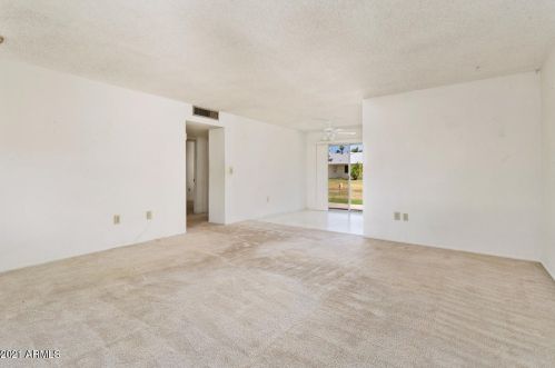 9902 Spruce Dr, Sun City AZ 85351-1958 exterior