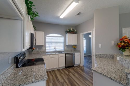 1301 Marken Ct, Carrollton TX  75007-1105 exterior