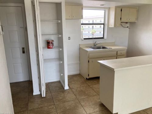 1024 Anglers Cv, Marco Island, FL 34145-2382