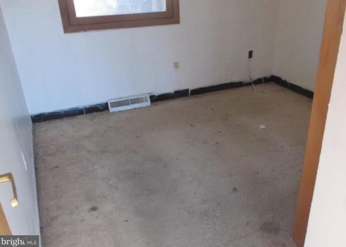 321 Johnson Ave, Lawrence Township NJ  08648-3419 exterior