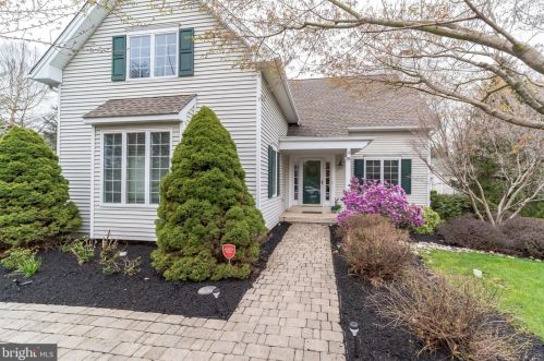 644 Perimeter Dr, Downingtown, PA 19335-4802