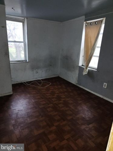 435 4th St, Camden NJ  08103-3422 exterior