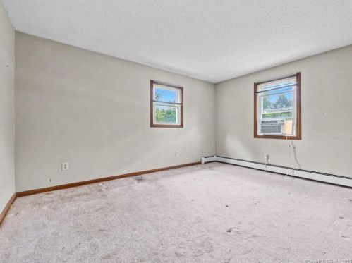 7 Lena Dr, Uncasville CT  exterior