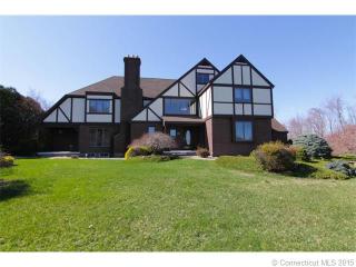 7 Wedgewood Dr, Hartford, CT 06109-3962