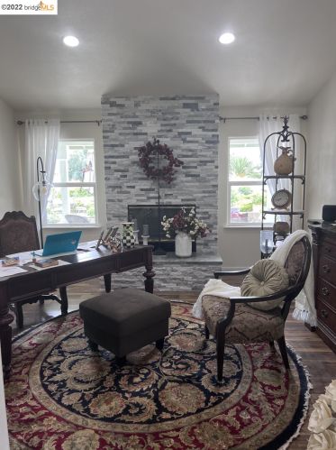 233 Menzel Rd, Hollister CA  95023-9745 exterior