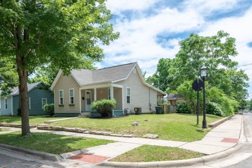 3583 Midland St, Darbydale, OH 43123-2522