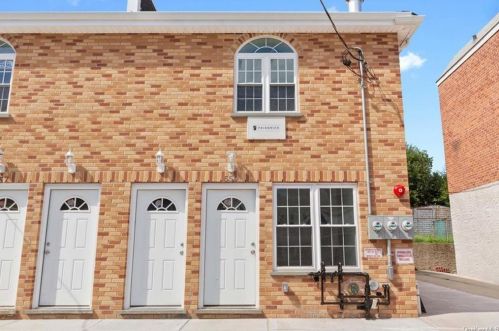 557 Logan Ave, Bronx NY  10465-2509 exterior