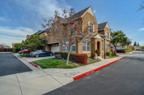 775 Painter Ct, Gilroy, CA 95020-7567