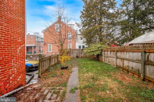 345 Chestnut St, Pottstown PA  19464-5638 exterior