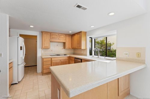 2021 Sonora Ct, Vista CA  92081-8946 exterior