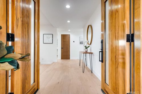 3811 Karen Lynn Dr, Glendale CA  91206-1219 exterior