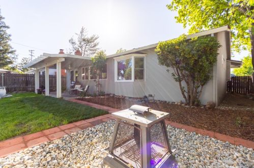 8213 Valewood Ct, Citrus Heights CA  95662-3135 exterior