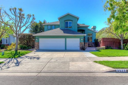 3537 Kirkridge St, Santa Rosa, CA 95403-1775