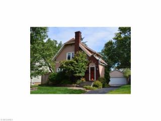 529 Roslyn Ave, Akron, OH 44320-1333