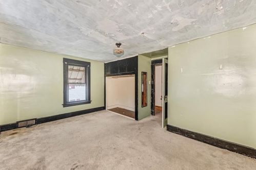 328 11th Ave, New Brighton PA  15066-1439 exterior