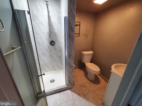 209 Front St, Trenton NJ 08608-2103 exterior