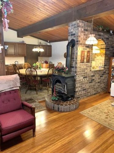 1369 Old Pulaski Rd, New Castle PA  16105-4939 exterior