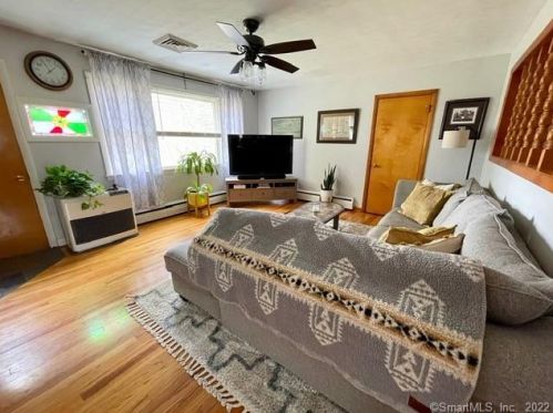 15 Thompson Rd, North Franklin, CT 06254-1320