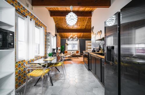 328 Sherwood Blvd, Big Bear City CA  92314 exterior