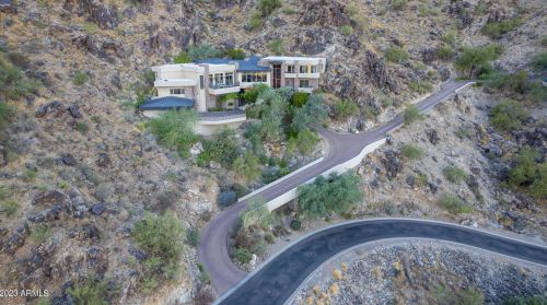 5676 Cheney Dr, Scottsdale, AZ 85253-3076