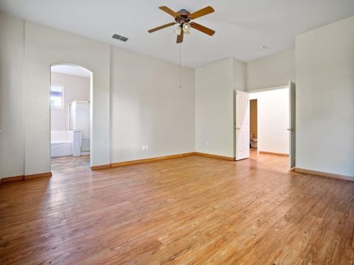 2431 Emerald Lake Ln, Elk Grove CA  95758-3608 exterior