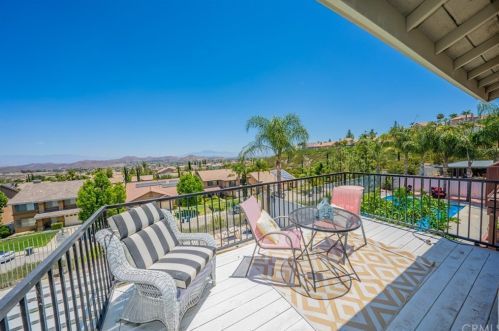 28 Del Brienza, Lake Elsinore CA  92532-0221 exterior
