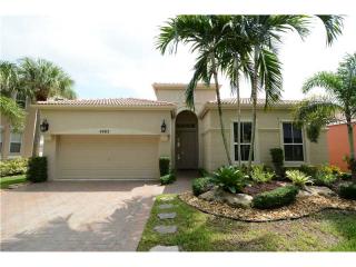 4983 166th Ave, Hollywood, FL 33027-4903