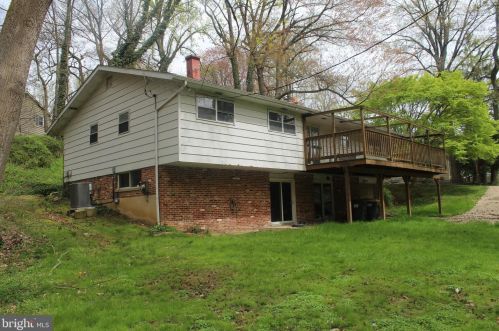 9 Cliffe Dr, Wilmington, DE 19809-1623