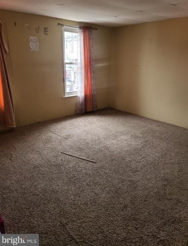 110 Van Buren St, Wilmington, DE 19805-3671