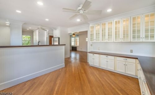 422 Grove St, Montclair NJ  07043-2228 exterior