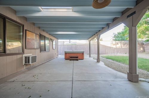 2018 Lingard St, Lancaster CA 93536-1405 exterior