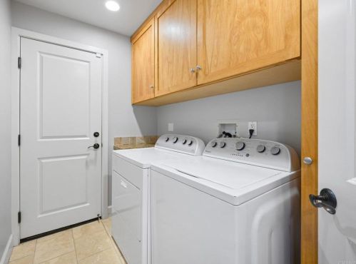145 3rd St, Encinitas CA  92024-3208 exterior