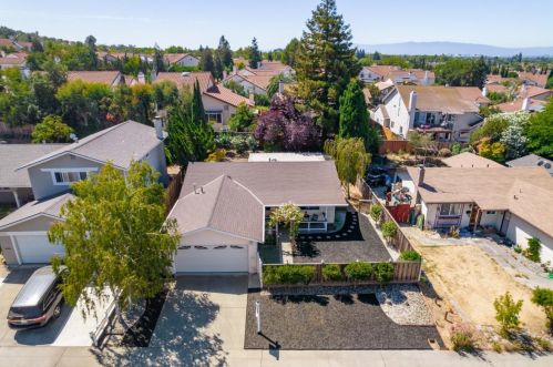2134 Seacliff Dr, Milpitas, CA 95035-6637