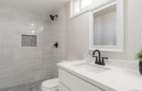 8576 Andromeda Rd, San Diego CA  92126-1802 exterior