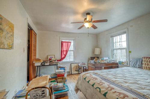 10 Oakwood Ter, Oakmont PA  15139-1016 exterior