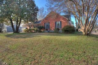 301 White Station Rd, Memphis, TN 38117-2860