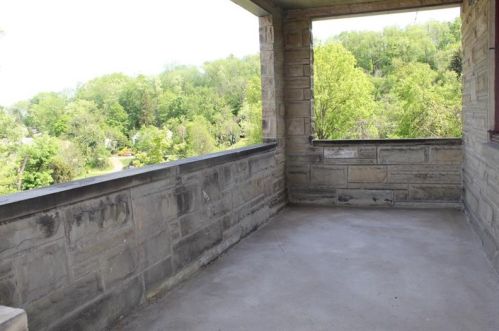 50 Ash Ave, Library PA  15129-7701 exterior