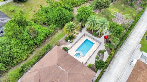 3265 52 Ave, Naples FL  34120-1797 exterior