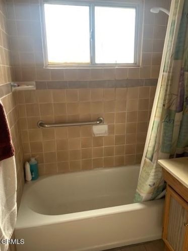 164 Navarro St, Oxnard CA 93030-6153 exterior